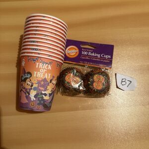Disney Halloween Paper Cups & Wilton Cupcake Baking Cups Mickey Minnie Mouse